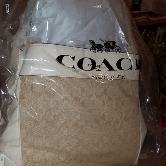 NWT COACH SOLD ON MERCARI @ 25 JUNE 2020 8:30am - Picture 6 of 6